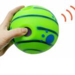 Зелений м'яч-іграшка для собак Giggle Ball
