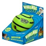 Зелений м'яч-іграшка для собак Giggle Ball