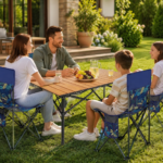 Розкладний стіл і чотири стільці для пікніка